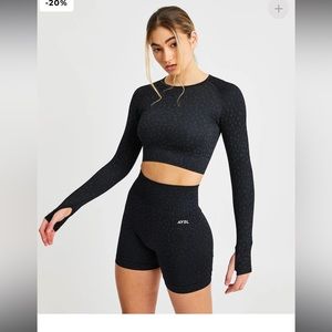 Black speckle AYBL shorts in size M